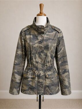 Love Tree Olive Camo Drawstring Utility Jacket
